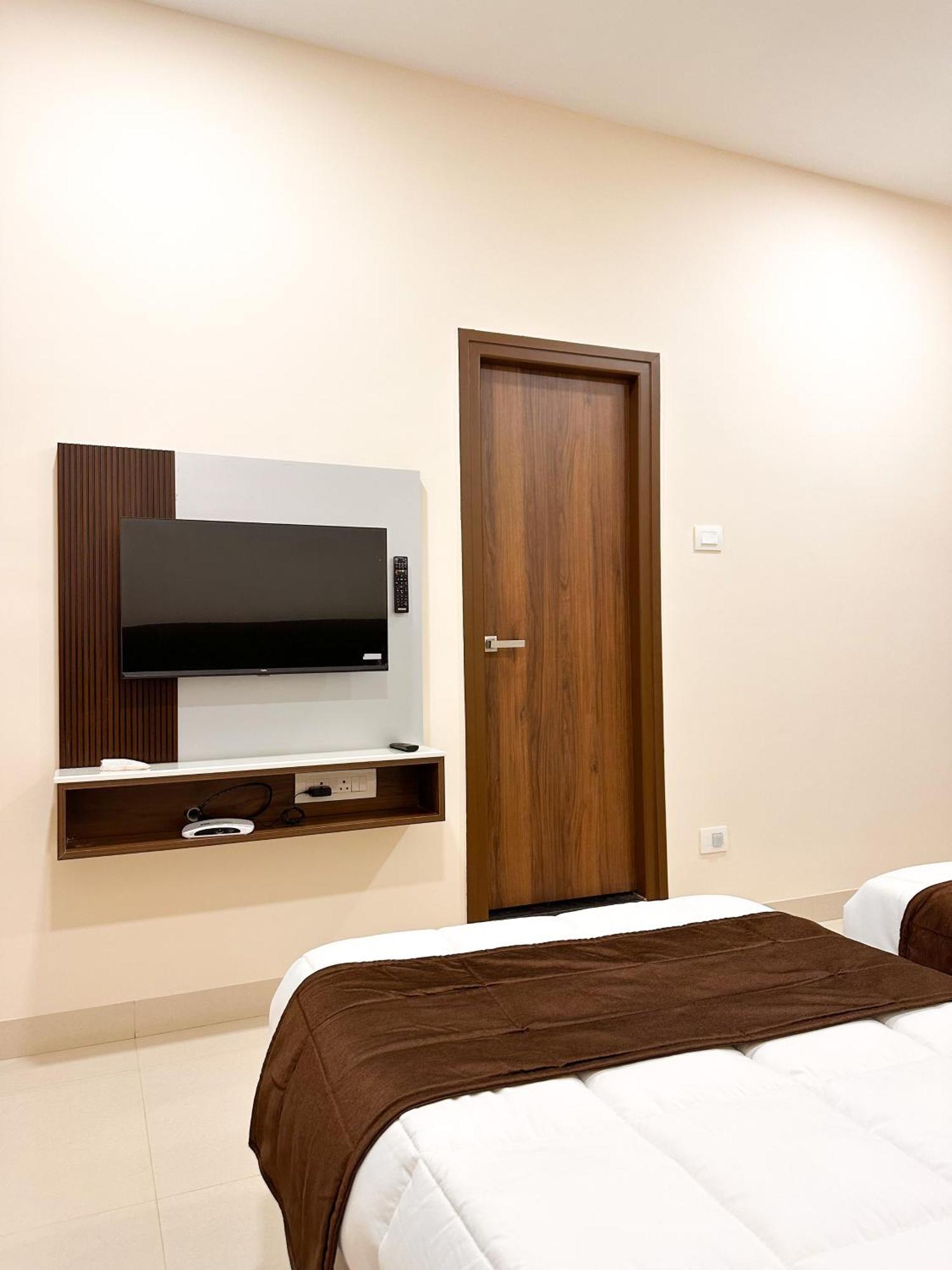 Tulip Homes Κοϊμπατόρε Εξωτερικό φωτογραφία
